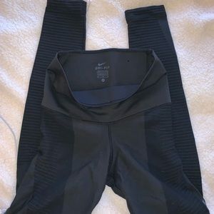 Nike high waisted dry fit sculpt leggings